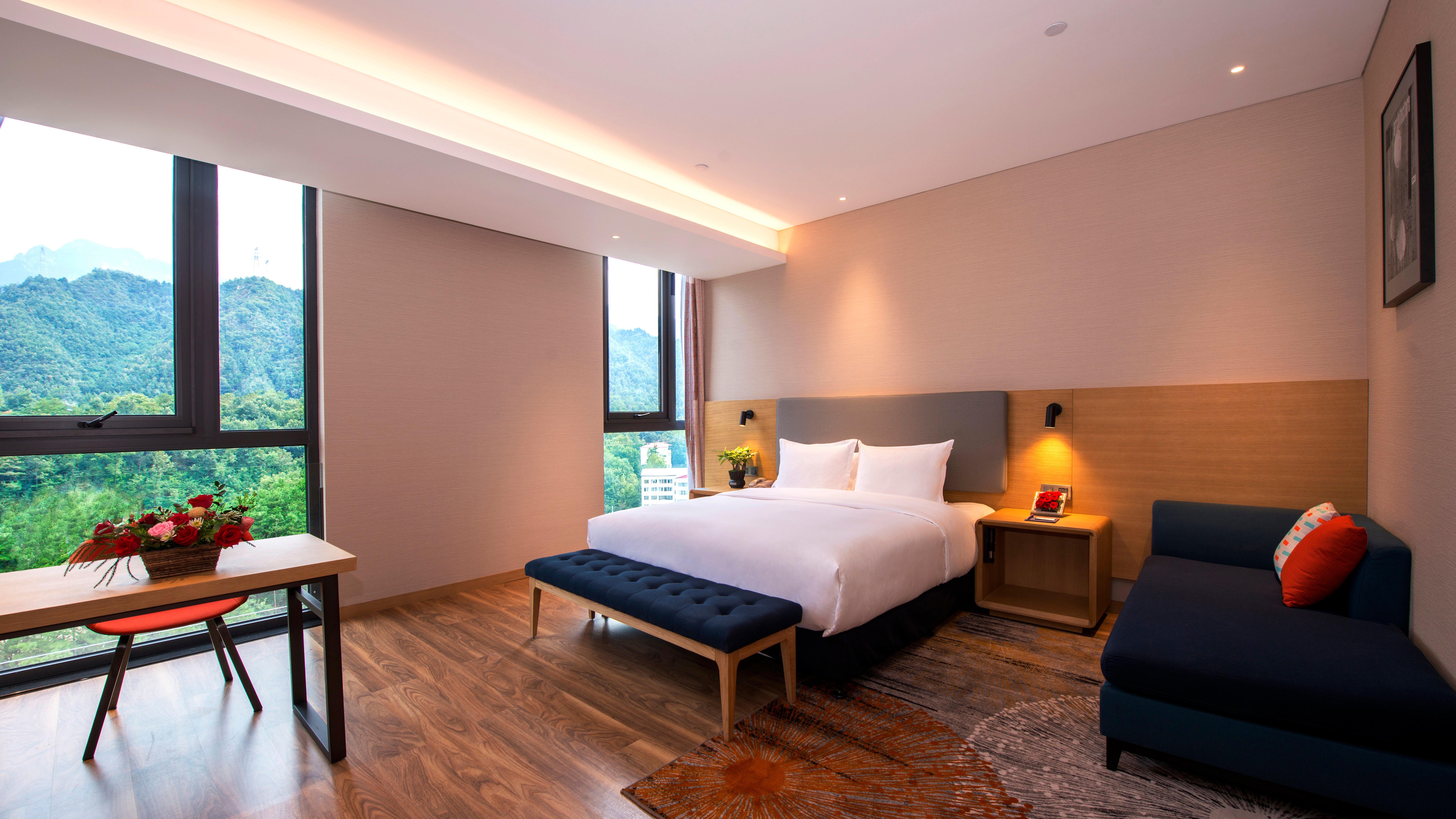 Holiday Inn Express Luanchuan By Ihg المظهر الخارجي الصورة