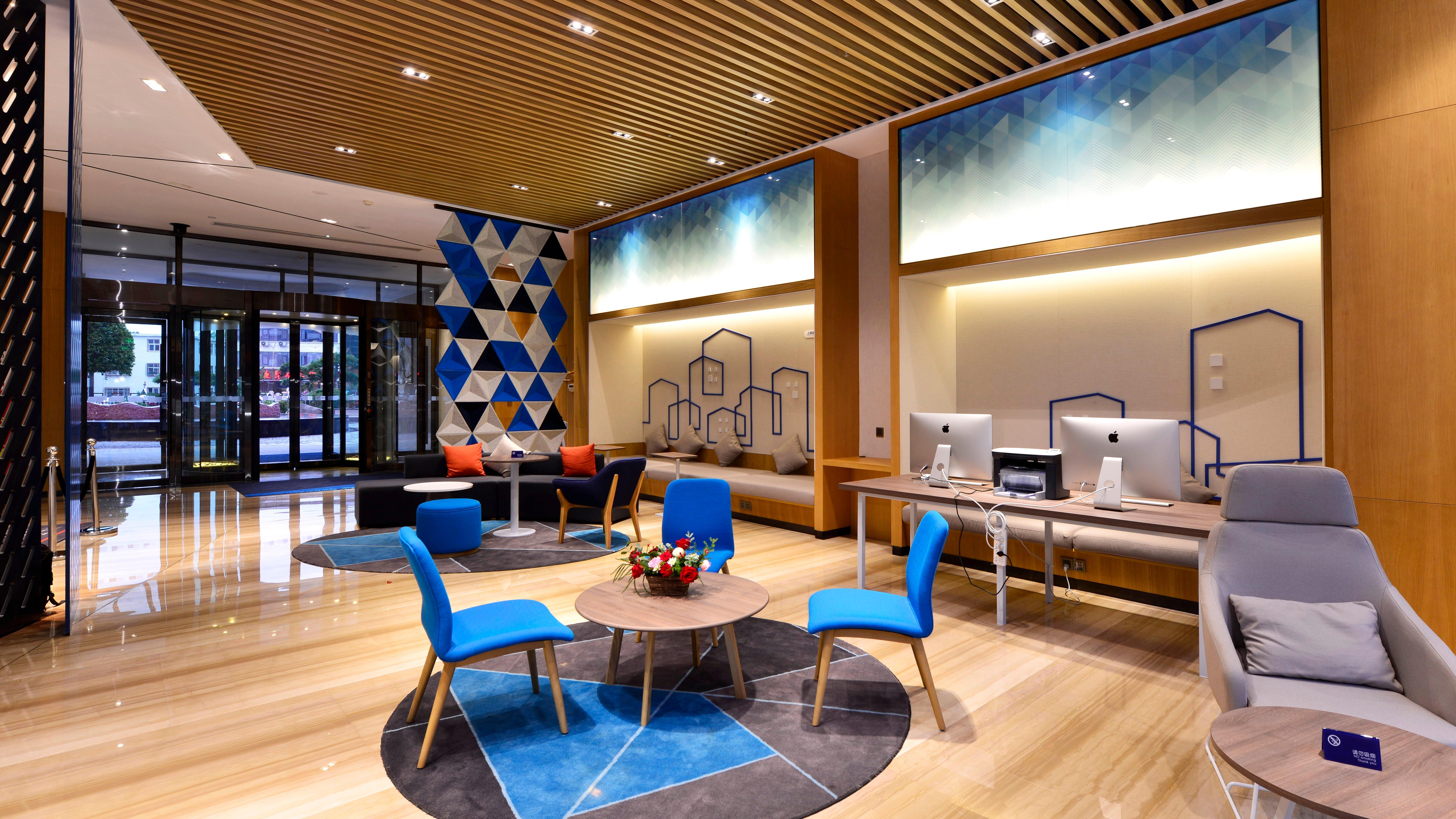 Holiday Inn Express Luanchuan By Ihg المظهر الخارجي الصورة