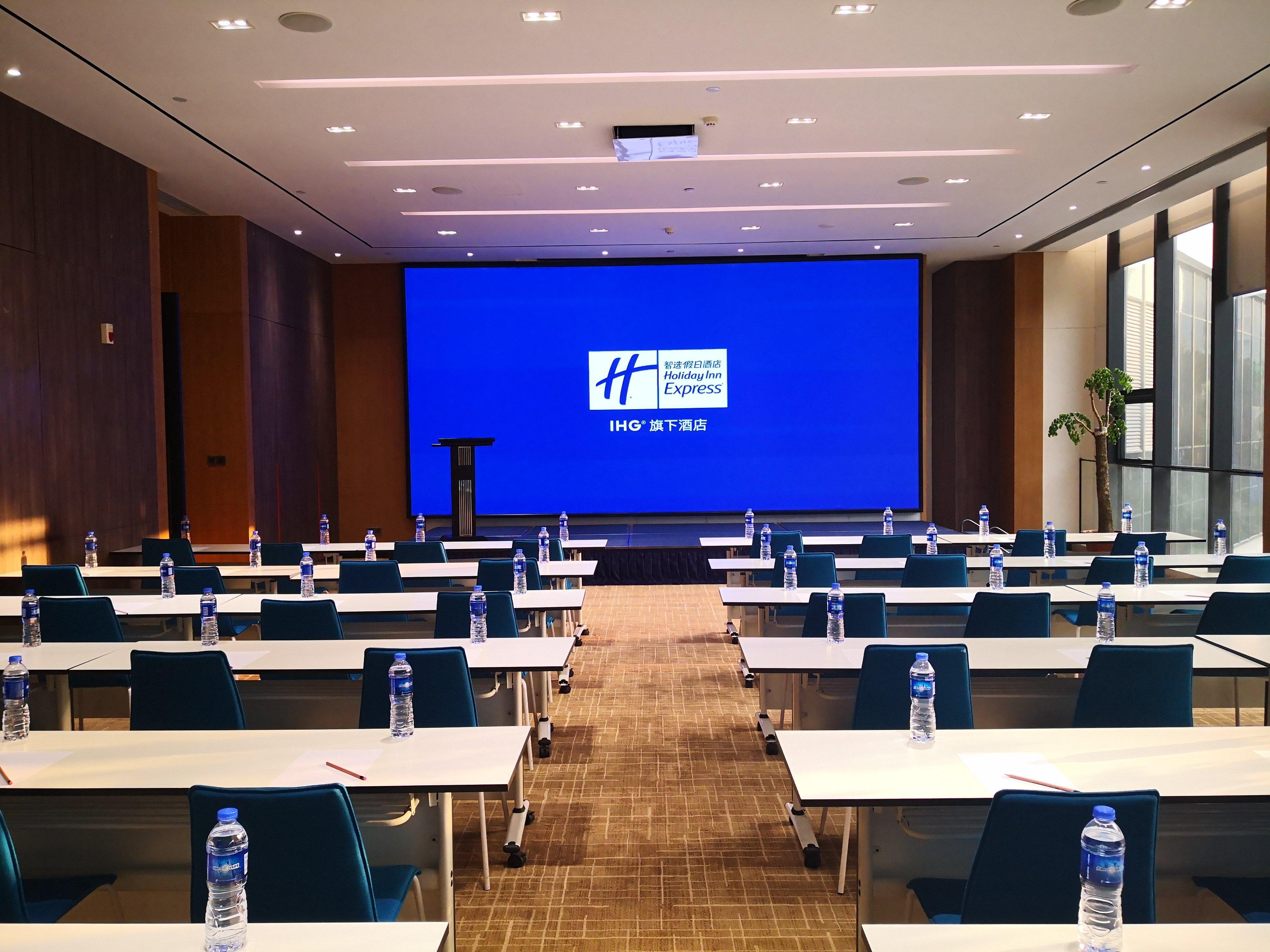 Holiday Inn Express Luanchuan By Ihg المظهر الخارجي الصورة